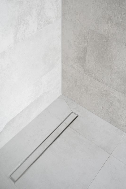 Shower with Linear Drain and Large Tiles